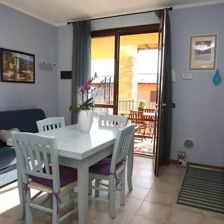 Casa Mirella - *